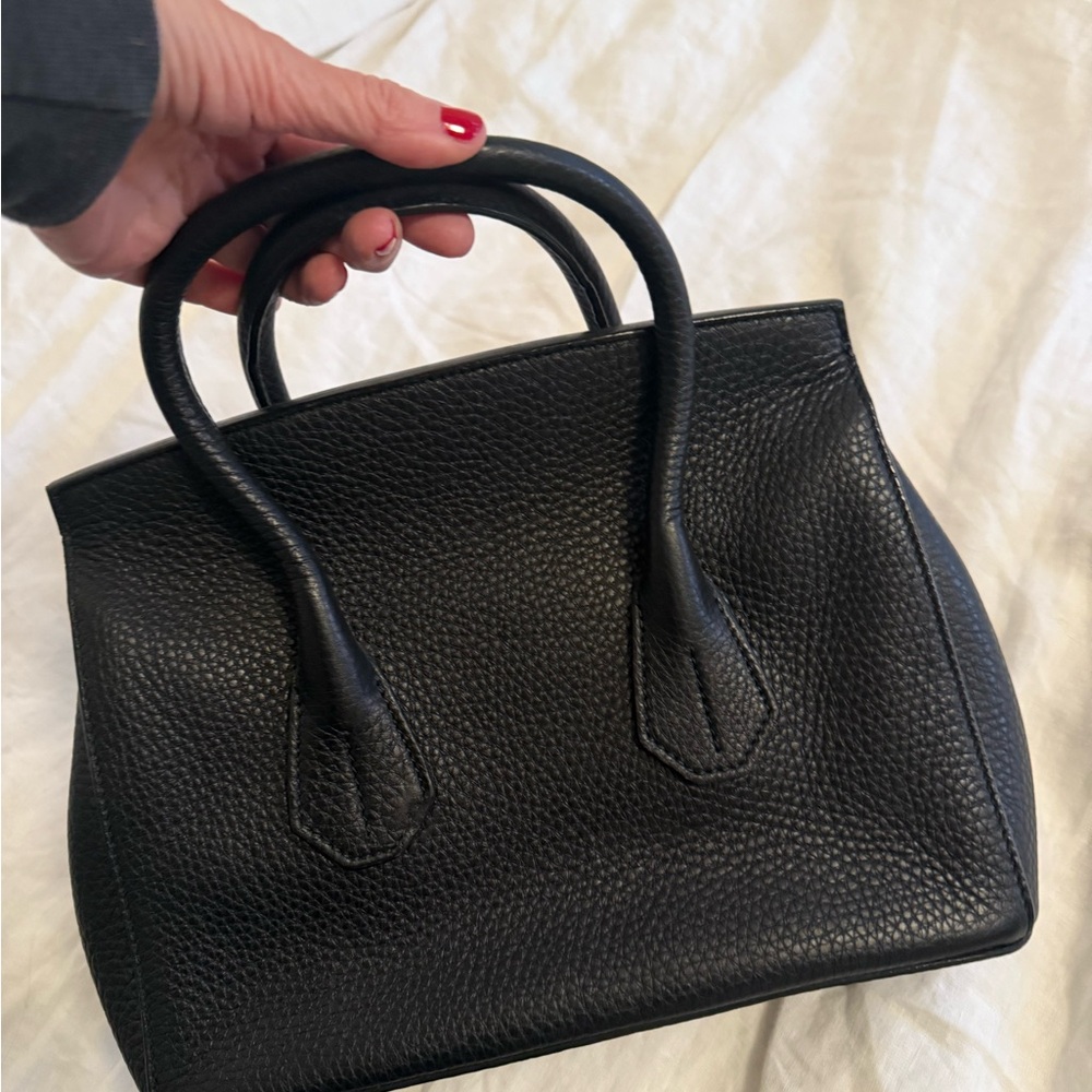 Bally Elegant Black Sommet Satchel with Gold Detail & Red Suede Interior NWT - Picture 3 of 7